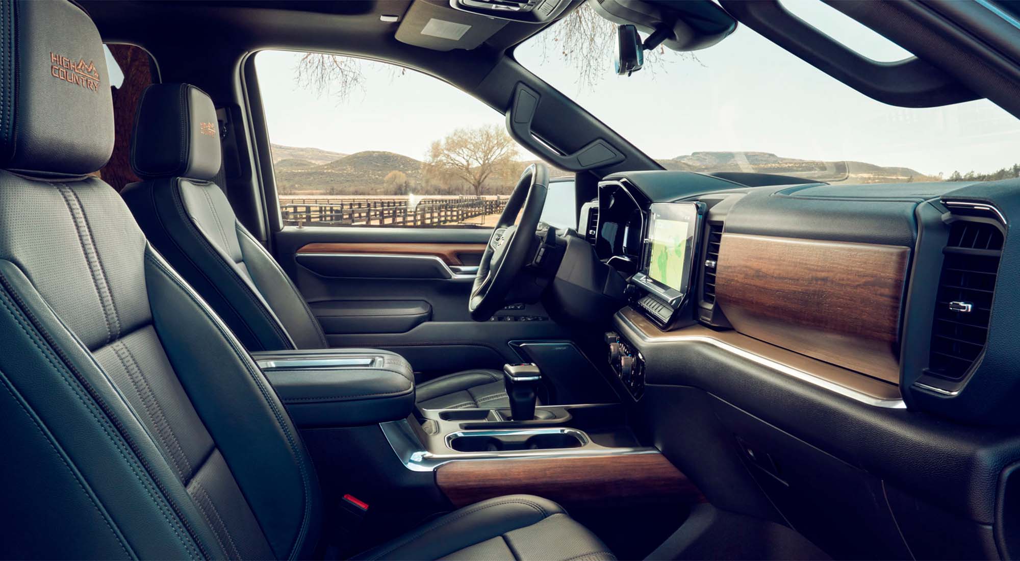 Chevrolet Silverado HIGH COUNTRY, cromado exclusivo